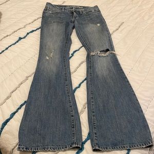 American Eagle size 2 long flare blue jeans